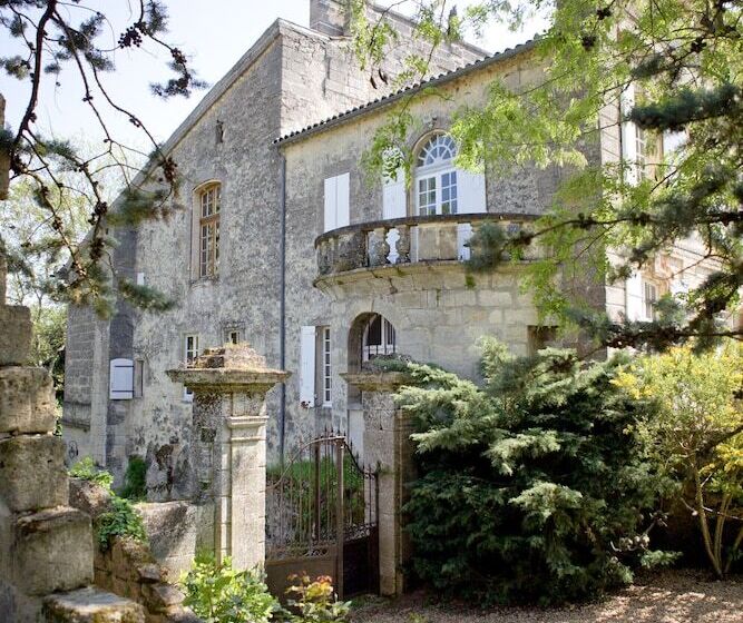 تختخواب و صبحانه Château Latour Segur Suites & Spa