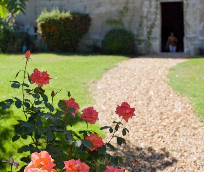 تختخواب و صبحانه Château Latour Segur Suites & Spa