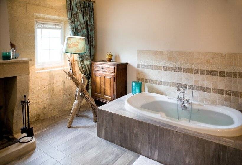 تختخواب و صبحانه Château Latour Segur Suites & Spa