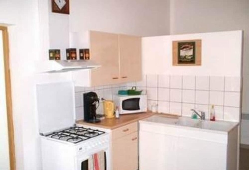 تختخواب و صبحانه Clos Pezat