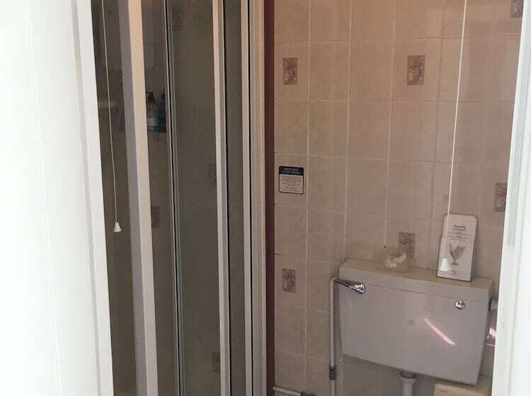 住宿加早餐  Elmswood House