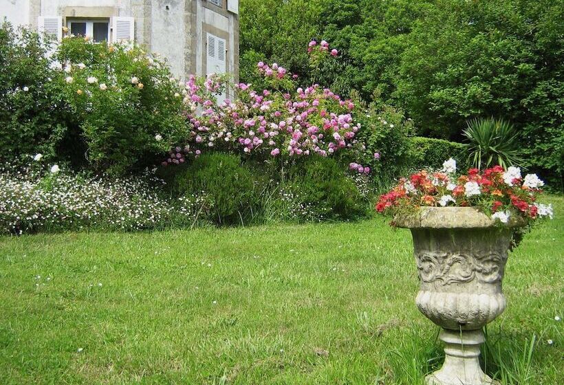 צימר Manoir De Suguensou