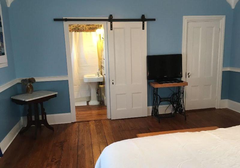 مبيت وإفطار The Nightfall Inn