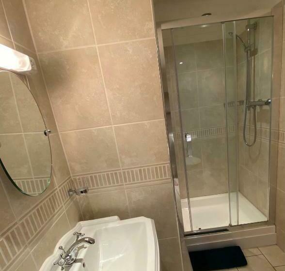 مبيت وإفطار Treveighan Farmhouse