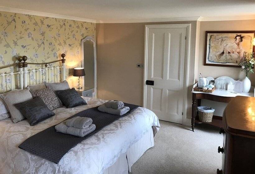 مبيت وإفطار Treveighan Farmhouse