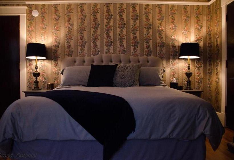 Grand Colonial Bed And Breakfast