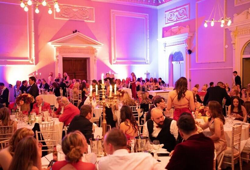 فندق فئة نجمة واحدة The Courthouse