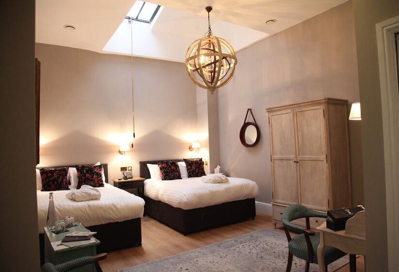 فندق فئة نجمة واحدة The Courthouse