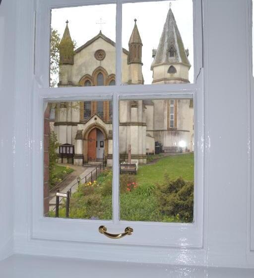 簡易ホテル The Nags Head   Room Only Accommodation