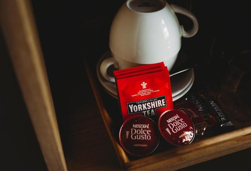 客栈  The Old Mill