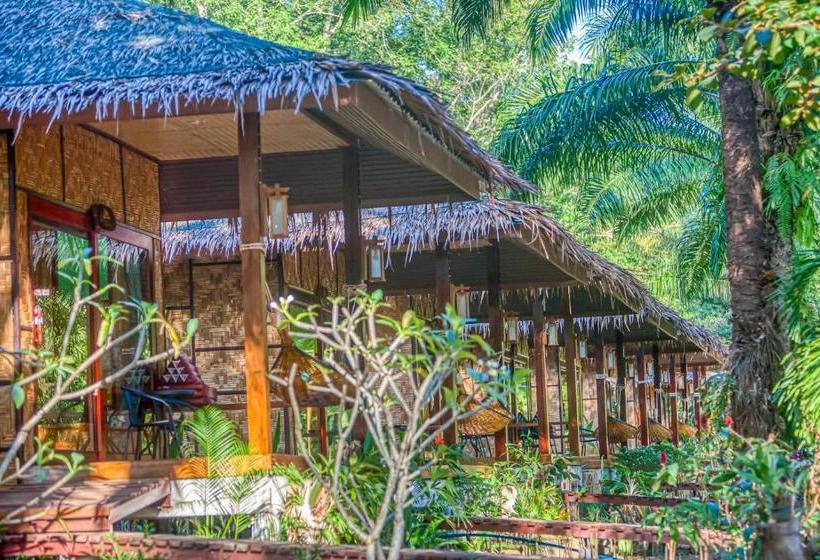 فندق Baan Suan Farmstay