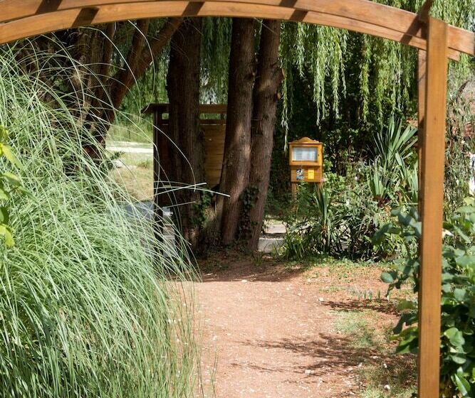 هتل Camping Paradis Le Pressoir