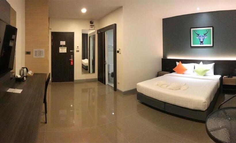 Clover Hotel Hatyai
