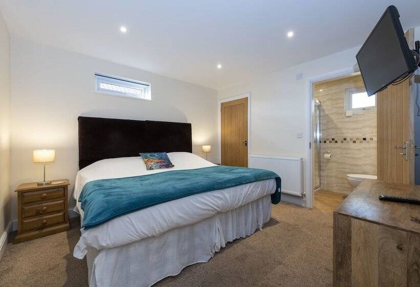 Отель Felbrigg Lodge Bed And Breakfast