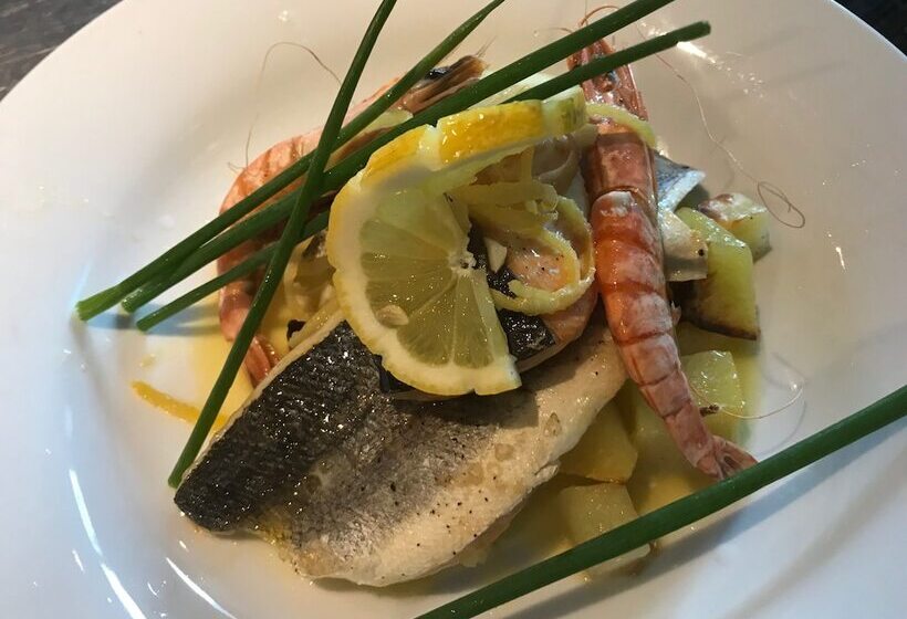 Отель Felbrigg Lodge Bed And Breakfast