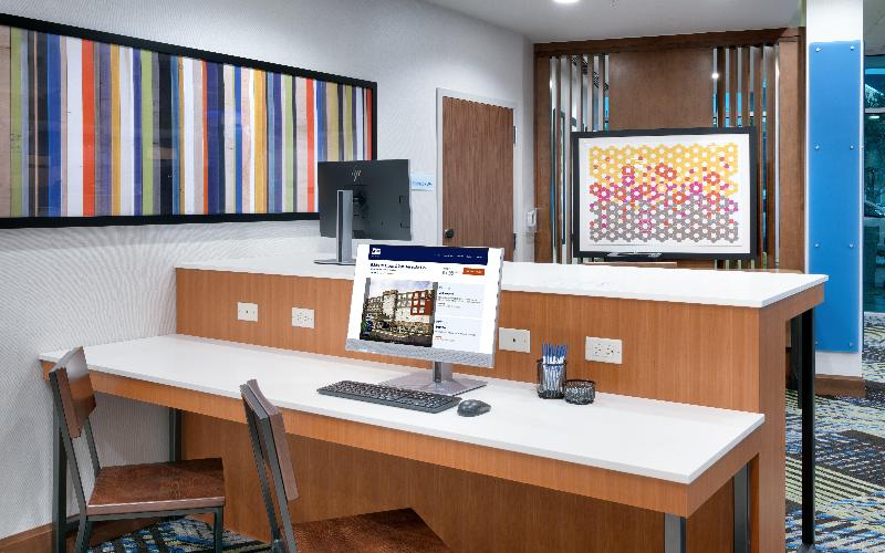 Отель Holiday Inn Express & Suites Gainesville I 75, An Ihg