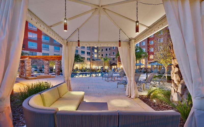 Отель Holiday Inn Express & Suites Gainesville I 75, An Ihg