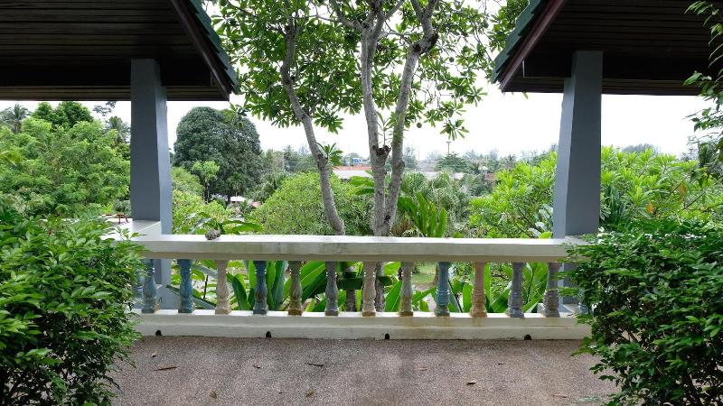 هتل Khaolak Hillside Villa