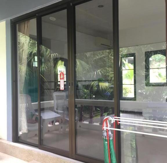 هتل Khaolak Hillside Villa