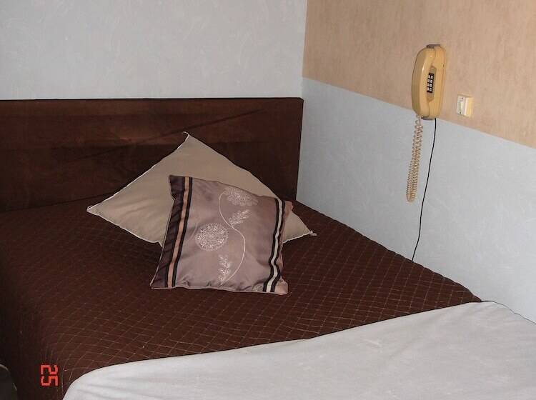 Отель Hôtel De La Marmotte