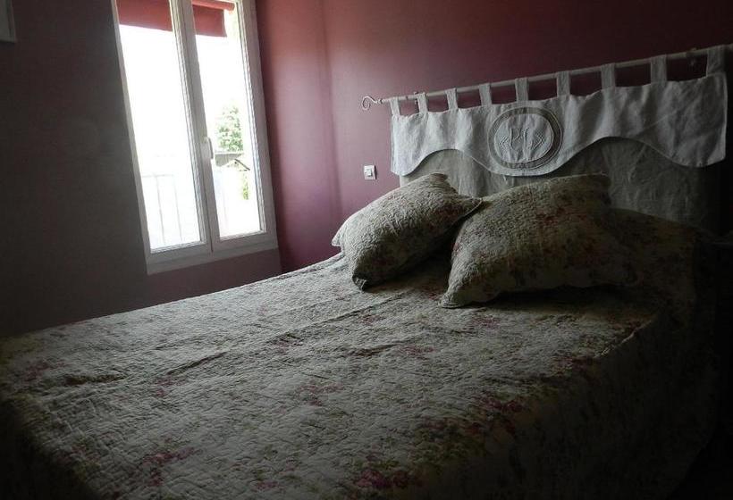 هتل L Un Des Sens