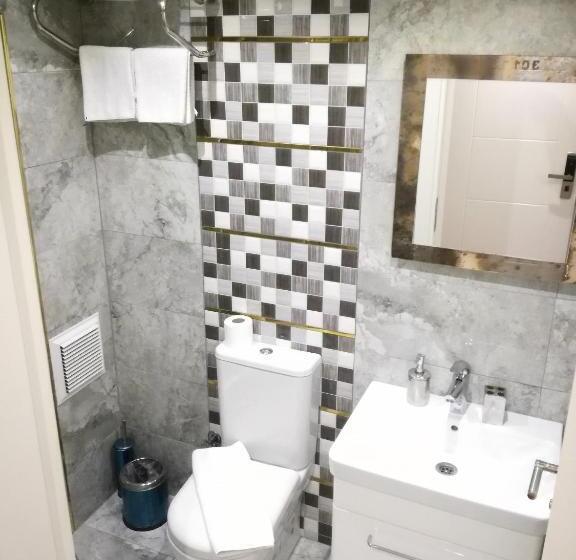 By Historial Hotel Due