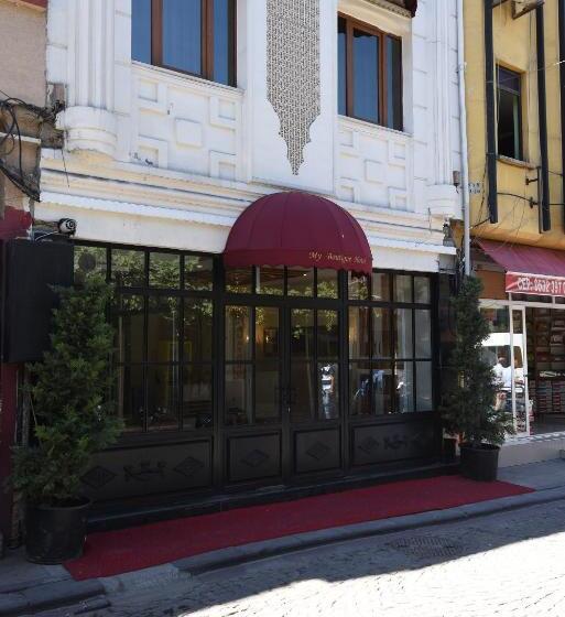 By Historial Hotel Due