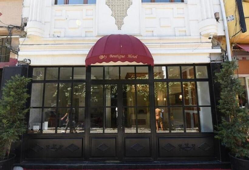 By Historial Hotel Due