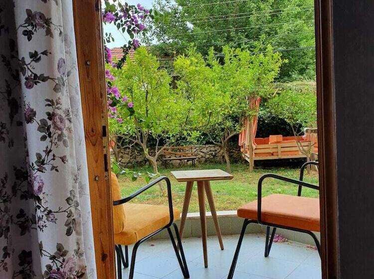 בית מלון כפרי Oblomov