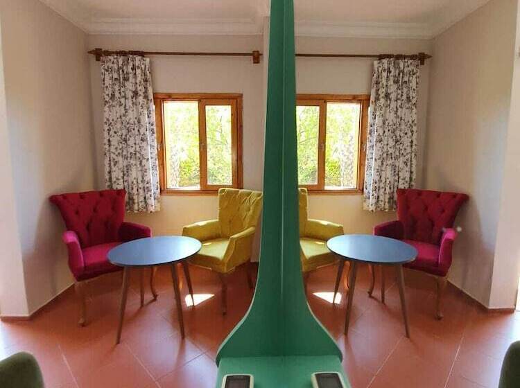 בית מלון כפרי Oblomov