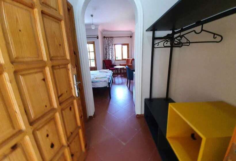 בית מלון כפרי Oblomov