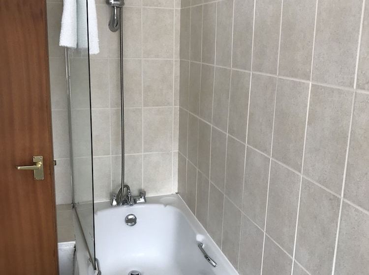 בית מלון כפרי Taylors