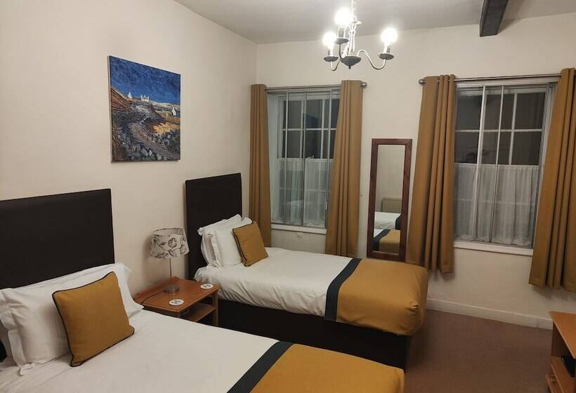 בית מלון כפרי The Angel