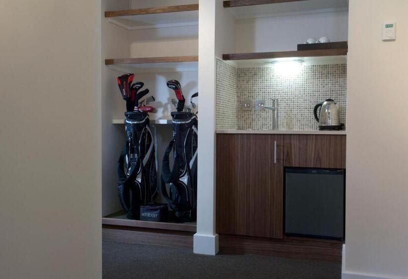 בית מלון כפרי The Lodge At Prince's