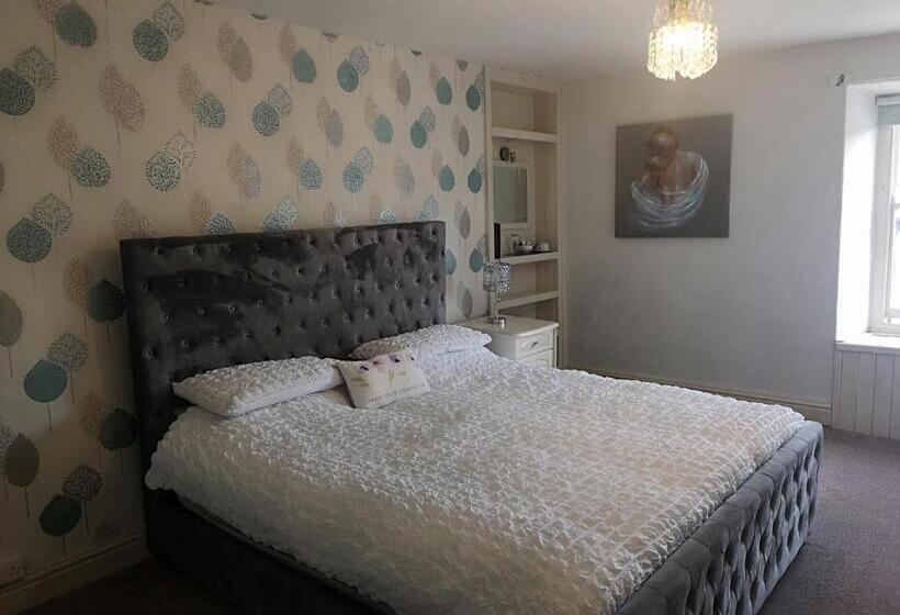 בית מלון כפרי Red Lion