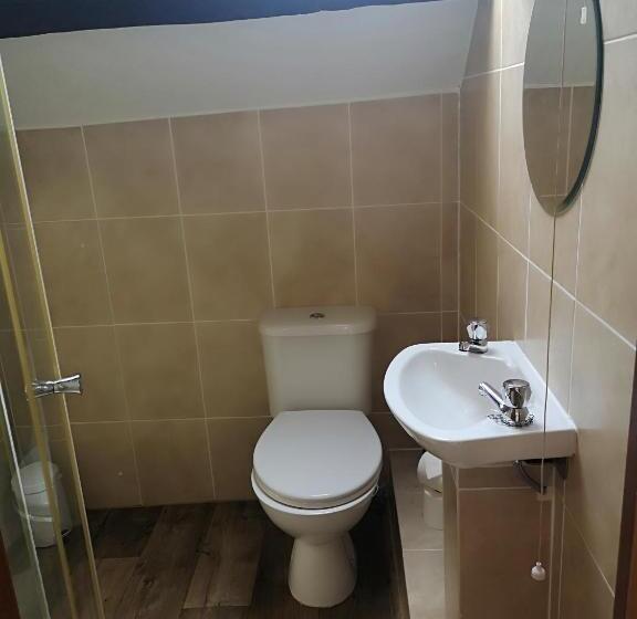 בית מלון כפרי Red Lion