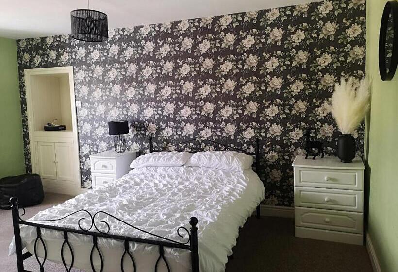 בית מלון כפרי Red Lion