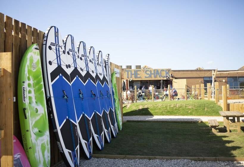 فندق Waterside Holiday Park & Spa