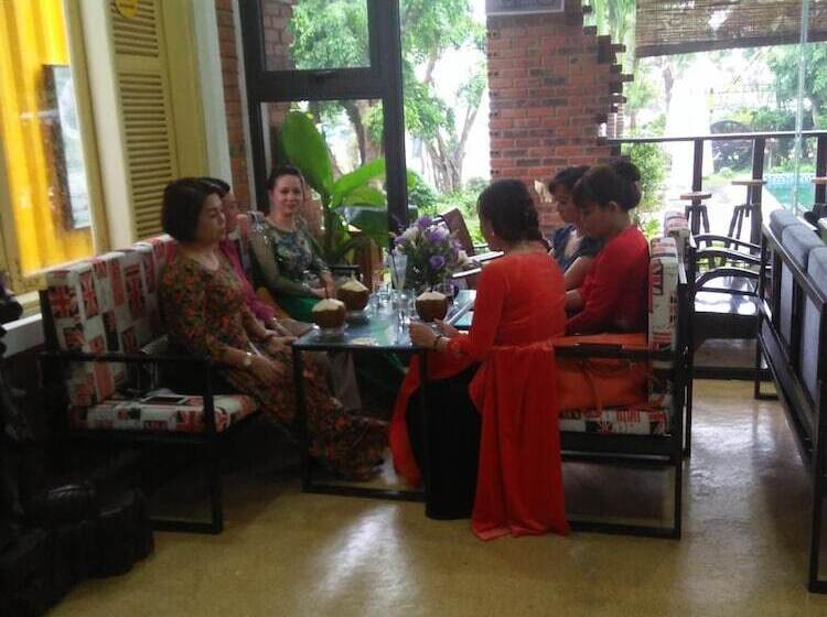 هتل Why Not Hostel