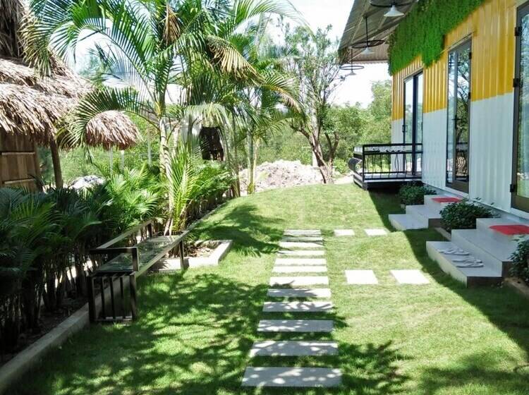 هتل Why Not Hostel