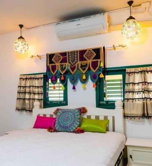 فندق Yellow Lamoon