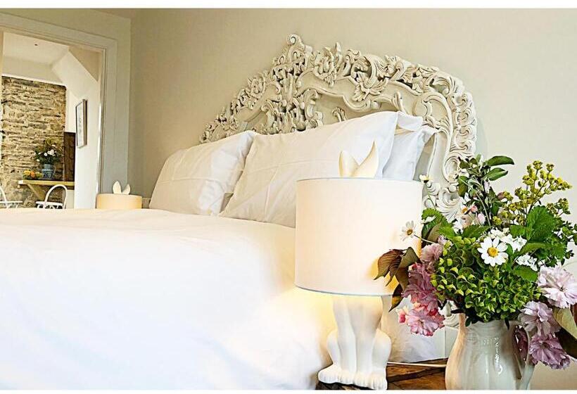 Live And Let Live Inn