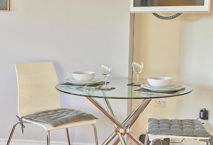 Magpie   Properties Unique