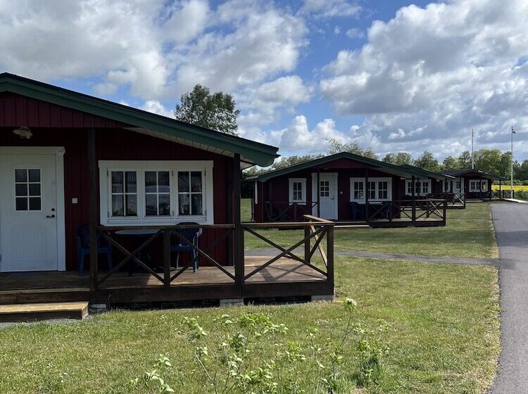 Mälarhusen Semesterby österlen   Stugor & Gårdssviter