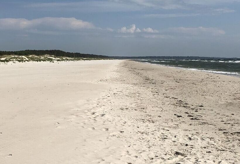 Mälarhusen Semesterby österlen   Stugor & Gårdssviter