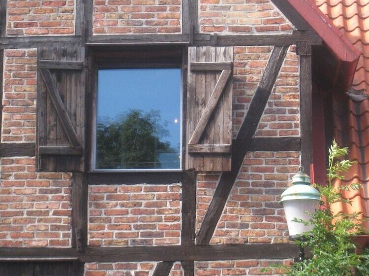 Mälarhusen Semesterby österlen   Stugor & Gårdssviter