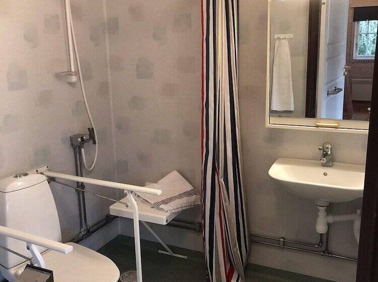 Mälarhusen Semesterby österlen   Stugor & Gårdssviter