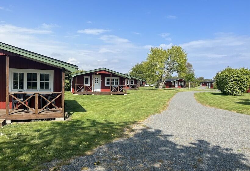 Mälarhusen Semesterby österlen   Stugor & Gårdssviter