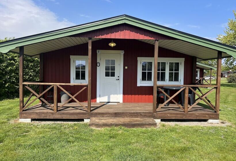 Mälarhusen Semesterby österlen   Stugor & Gårdssviter