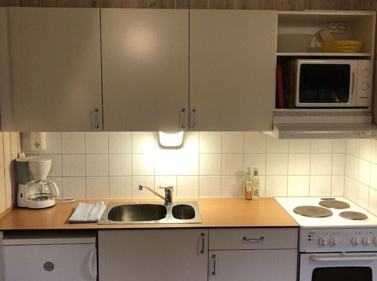 Mälarhusen Semesterby österlen   Stugor & Gårdssviter